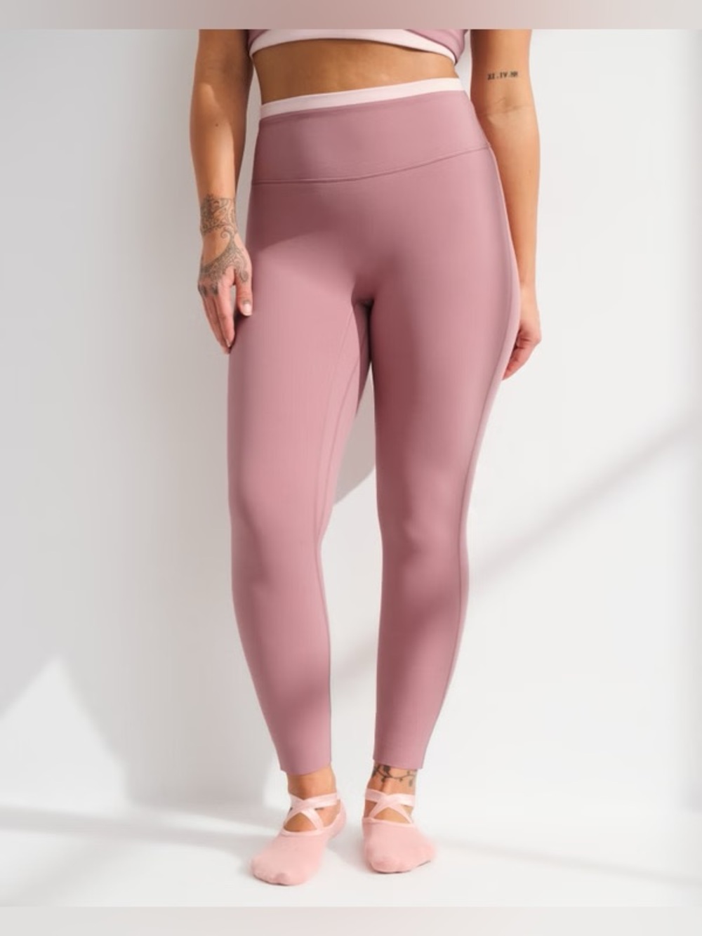 Abercrombie & Fitch YPB studioFLEX Curve Love 7/8-Length Legging NWT Medium Rose